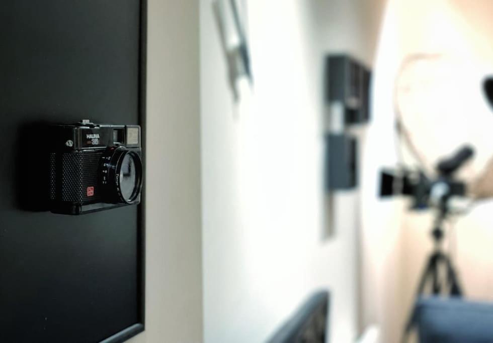 Two Bedroom Luxury Apt With Film Style Swansea Exterior photo